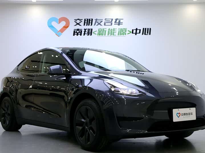 Фото 3 - Tesla Model Y