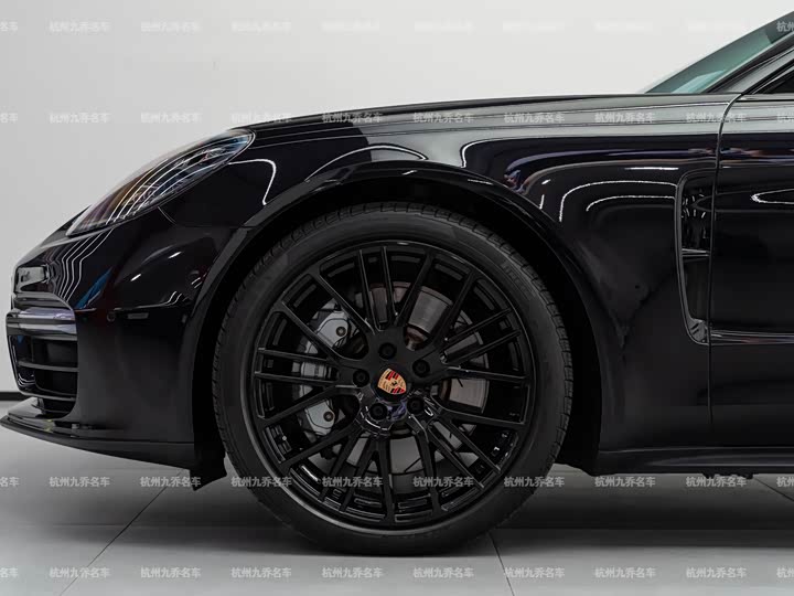 Фото 9 - Porsche Panamera