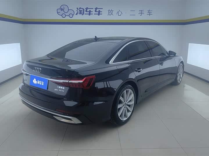 Фото 3 - Audi A6L