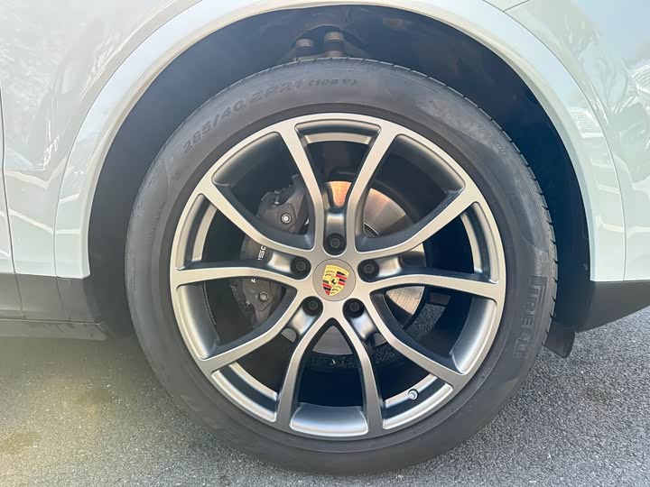 Фото 8 - Porsche Cayenne