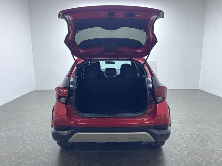 Фото 5 - Toyota Yaris L Hatchback