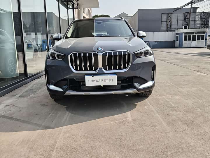 Фото 2 - BMW X1