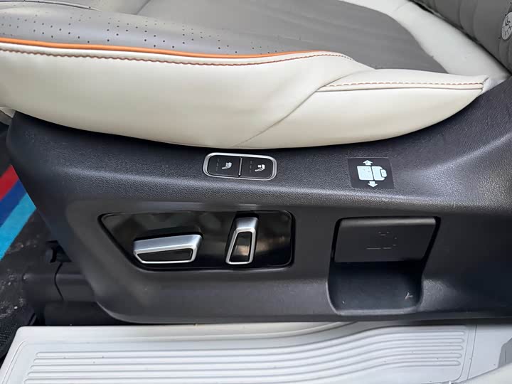 Фото 7 - Dongfeng Forthing Yacht