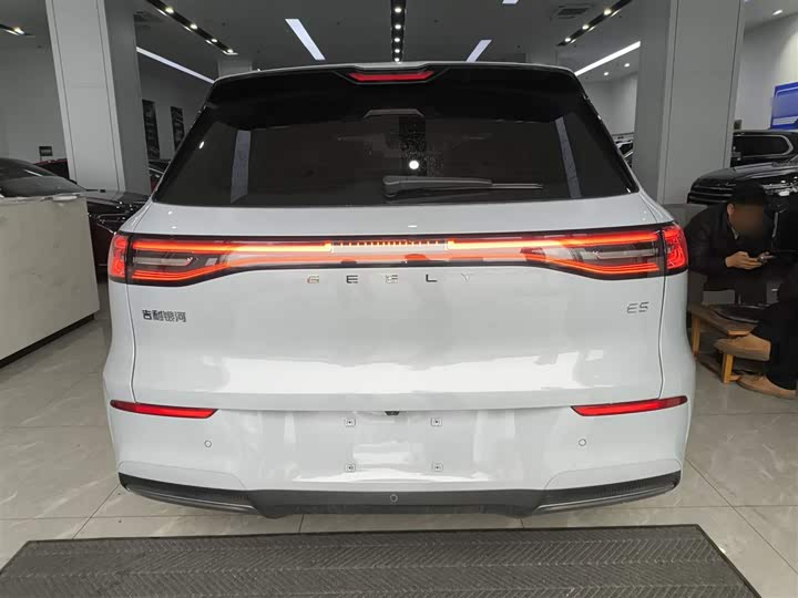 Фото 6 - Geely Galaxy E5