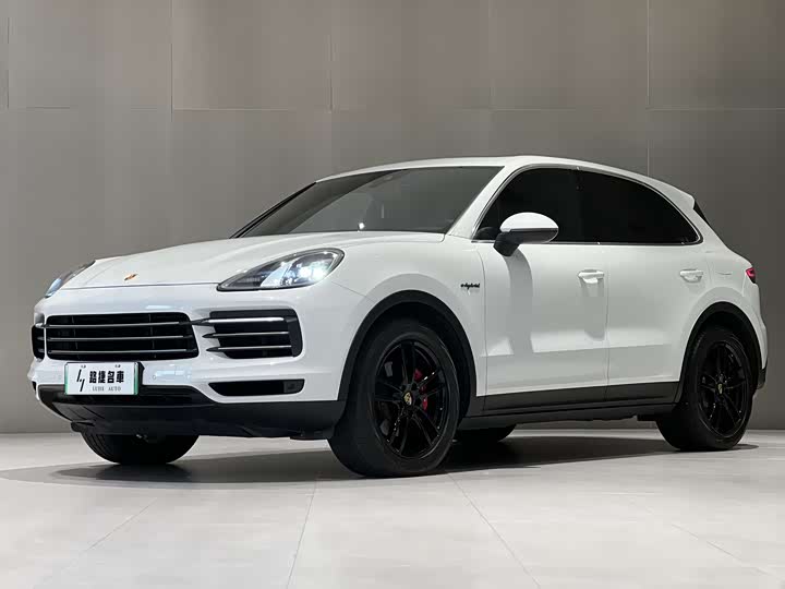 Фото 1 - Porsche Cayenne Hybrid