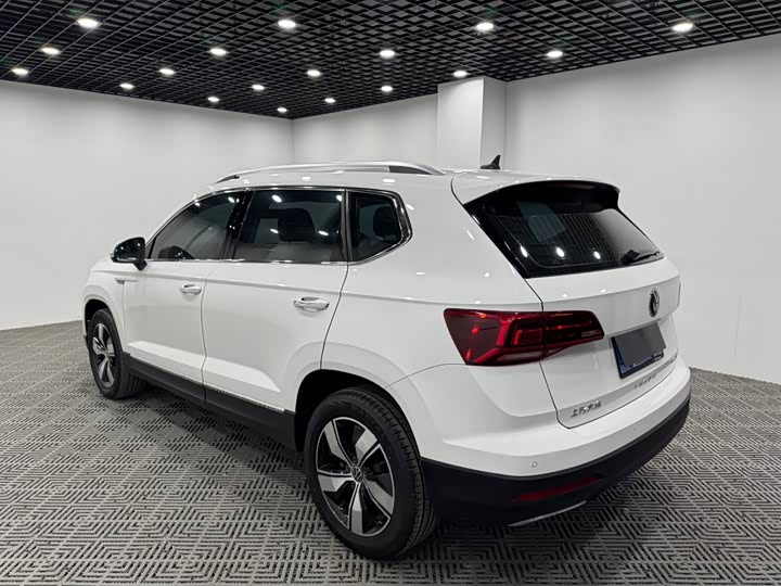 Фото 9 - Volkswagen Tharu