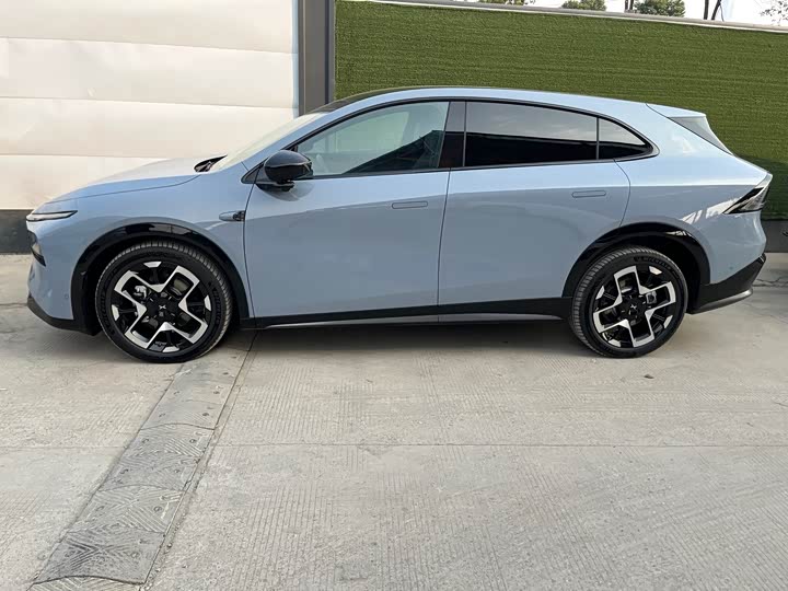 Фото 3 - XPeng G7