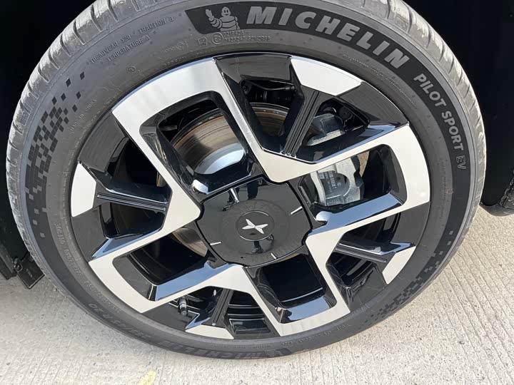 Фото 9 - XPeng G7