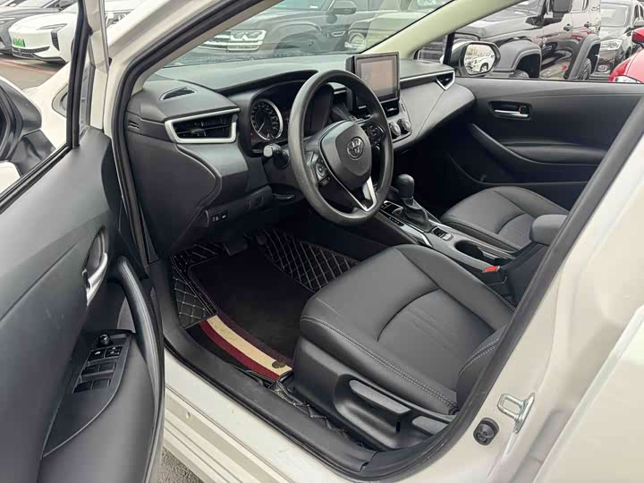 Фото 5 - Toyota Corolla