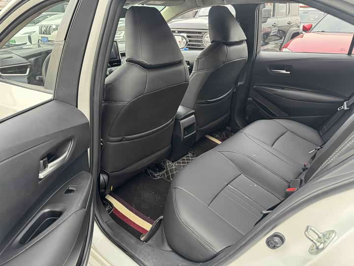 Фото 6 - Toyota Corolla