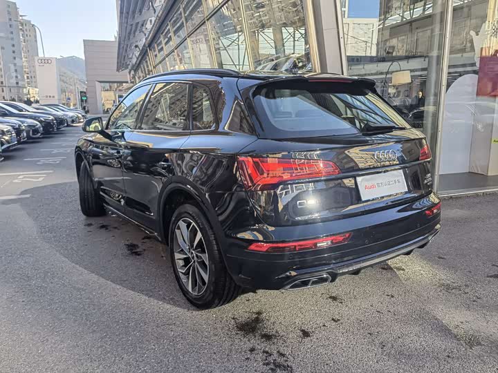 Фото 9 - Audi Q5L