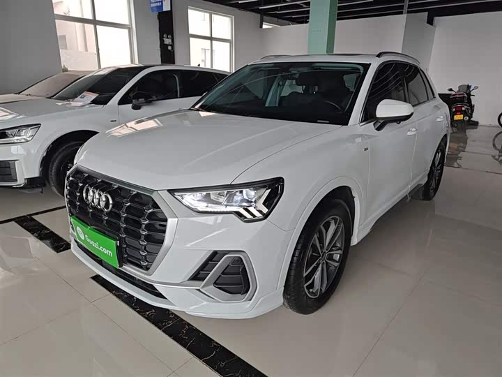 Фото 1 - Audi Q3