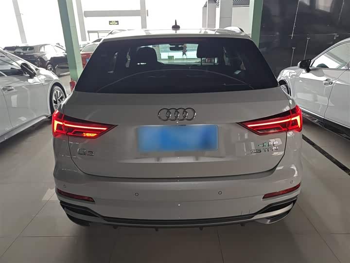 Фото 6 - Audi Q3
