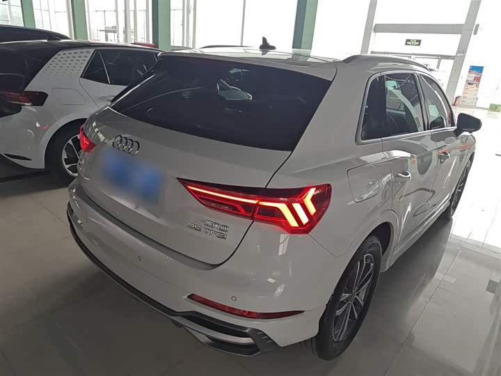 Фото 7 - Audi Q3