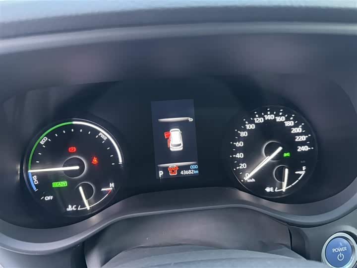 Фото 8 - Toyota Sienna