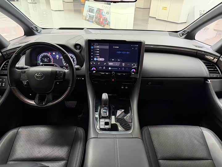 Фото 7 - Toyota Alphard