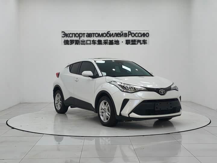 Фото 3 - Toyota C-HR