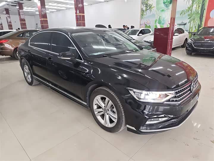 Фото 4 - Volkswagen Magotan