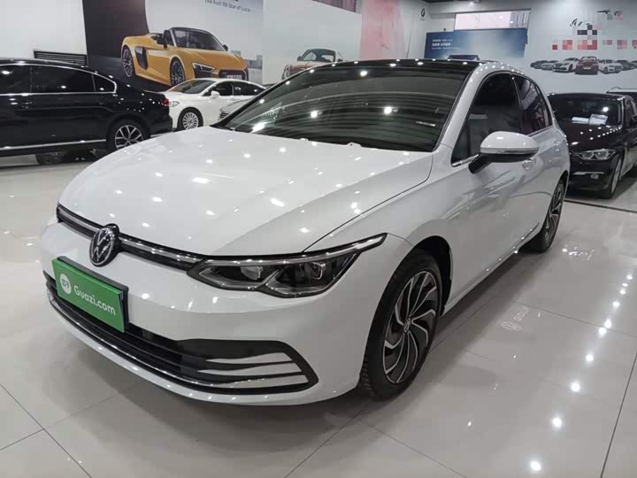 Фото 2 - Volkswagen Golf