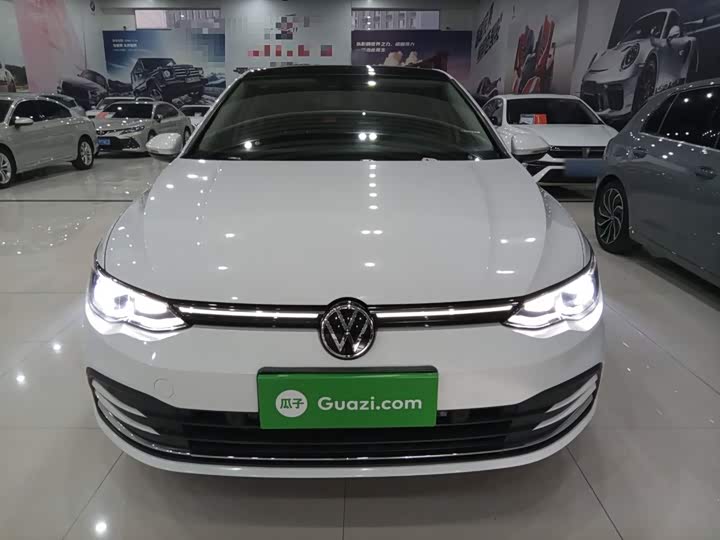 Фото 3 - Volkswagen Golf