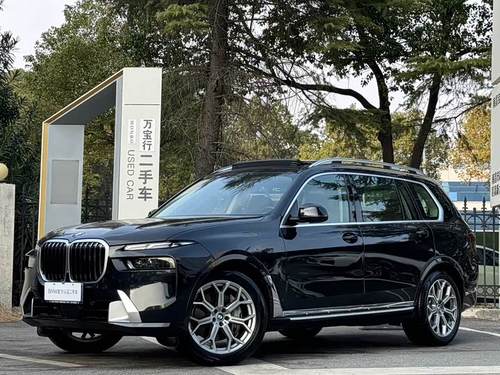 Фото 1 - BMW X7