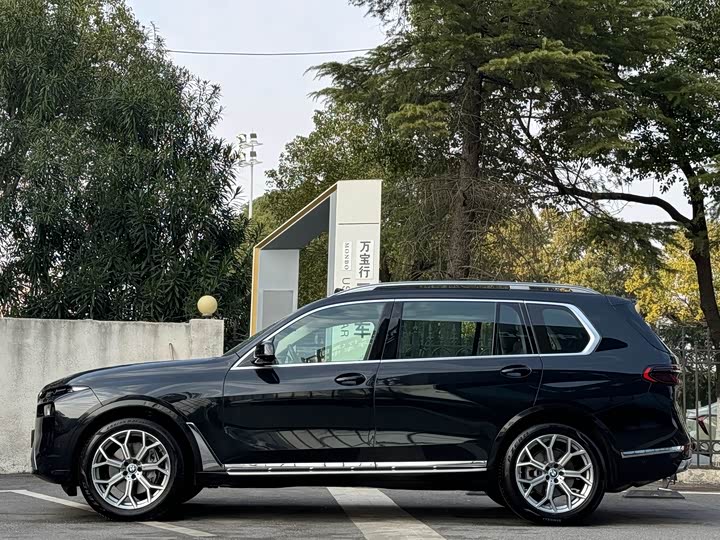 Фото 2 - BMW X7