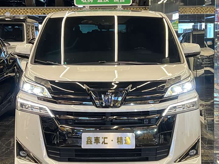 Фото 2 - Toyota Vellfire