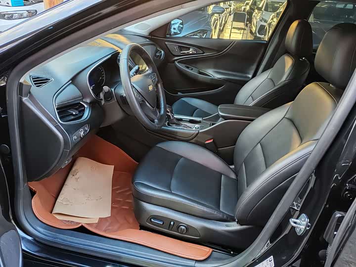 Фото 4 - Chevrolet Malibu XL