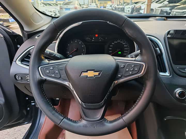 Фото 8 - Chevrolet Malibu XL