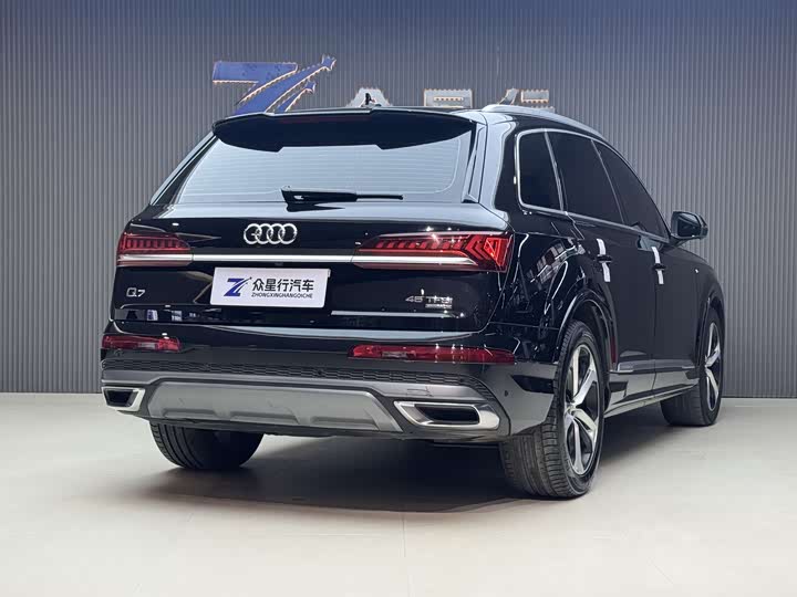 Фото 3 - Audi Q7