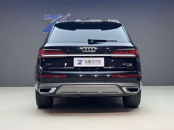 Фото 4 - Audi Q7
