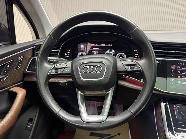 Фото 5 - Audi Q7