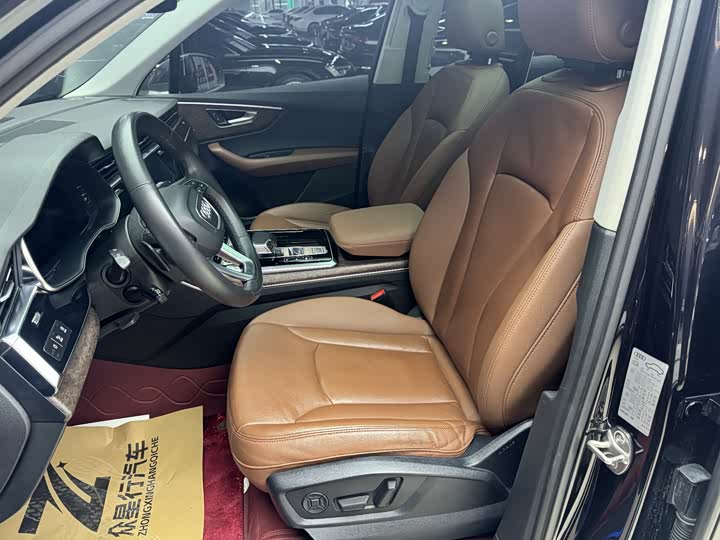 Фото 9 - Audi Q7