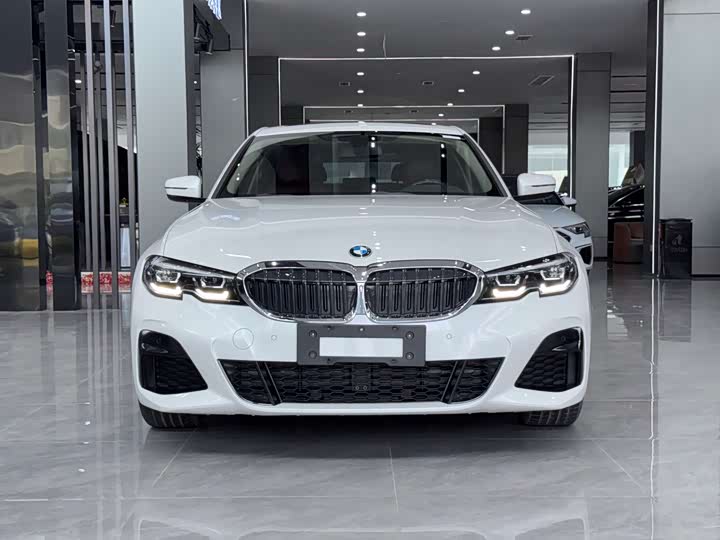 Фото 2 - BMW 3 Series