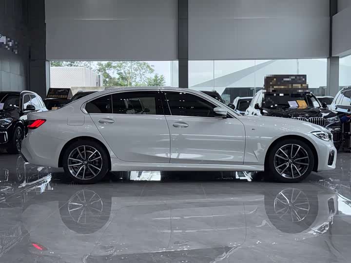 Фото 3 - BMW 3 Series