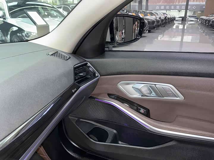 Фото 9 - BMW 3 Series