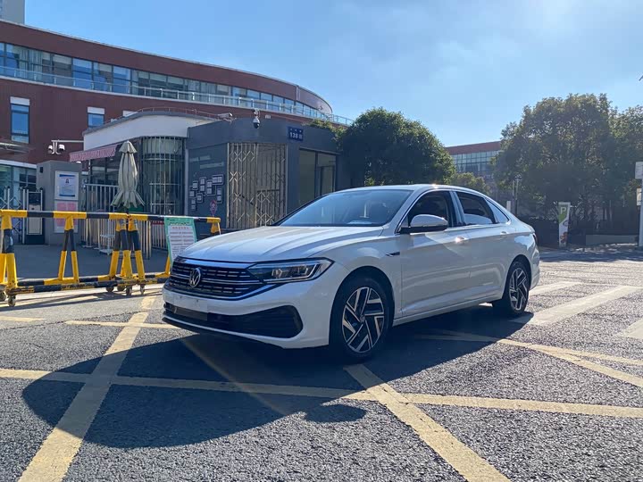 Фото 2 - Volkswagen Sagitar L