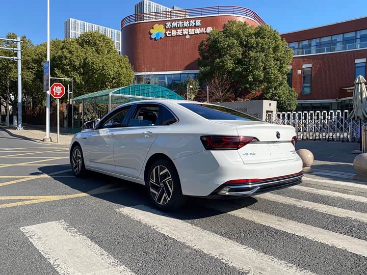 Фото 6 - Volkswagen Sagitar L