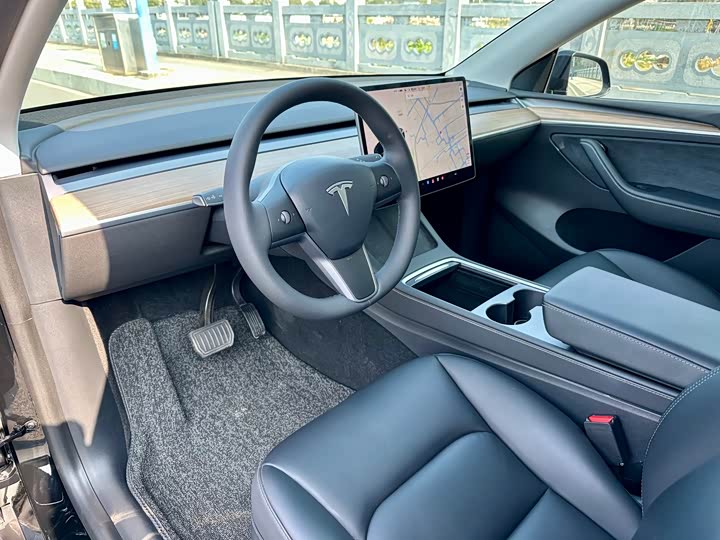 Фото 4 - Tesla Model Y