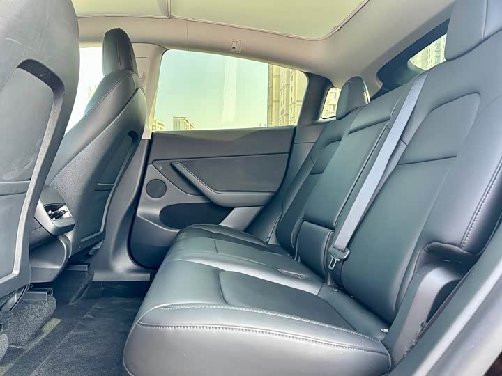 Фото 8 - Tesla Model Y