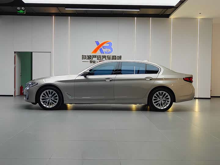 Фото 3 - BMW 5 Series