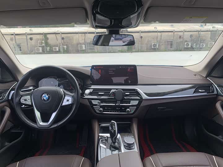 Фото 5 - BMW 5 Series