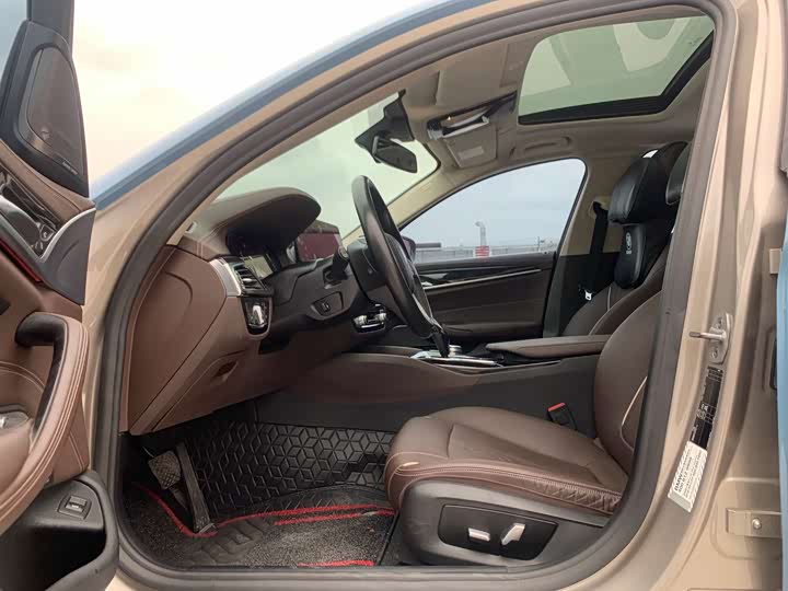 Фото 6 - BMW 5 Series