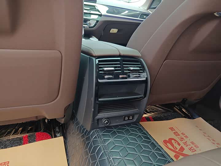 Фото 8 - BMW 5 Series