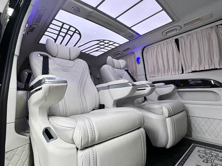 Фото 8 - Mercedes-Benz Vito