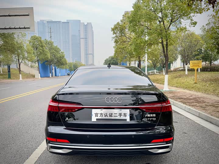 Фото 5 - Audi A6L