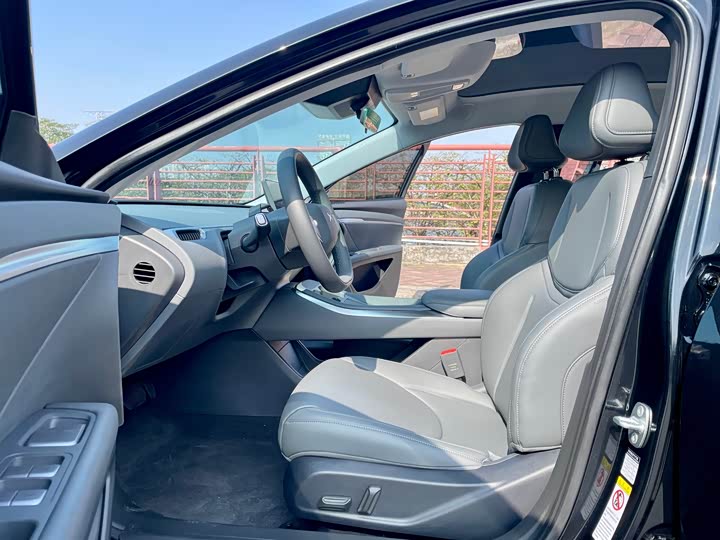 Фото 7 - XPeng Mona M03