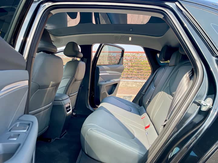 Фото 8 - XPeng Mona M03