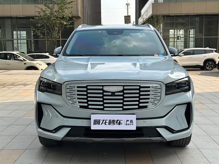 Фото 2 - Geely Monjaro