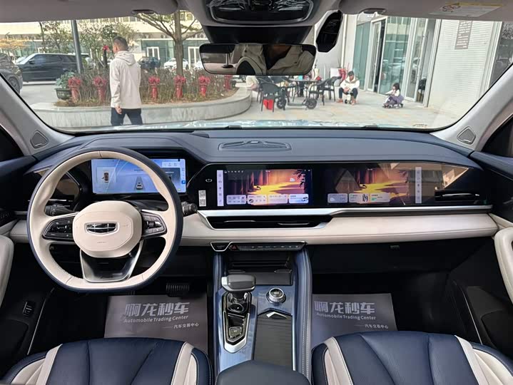 Фото 9 - Geely Monjaro